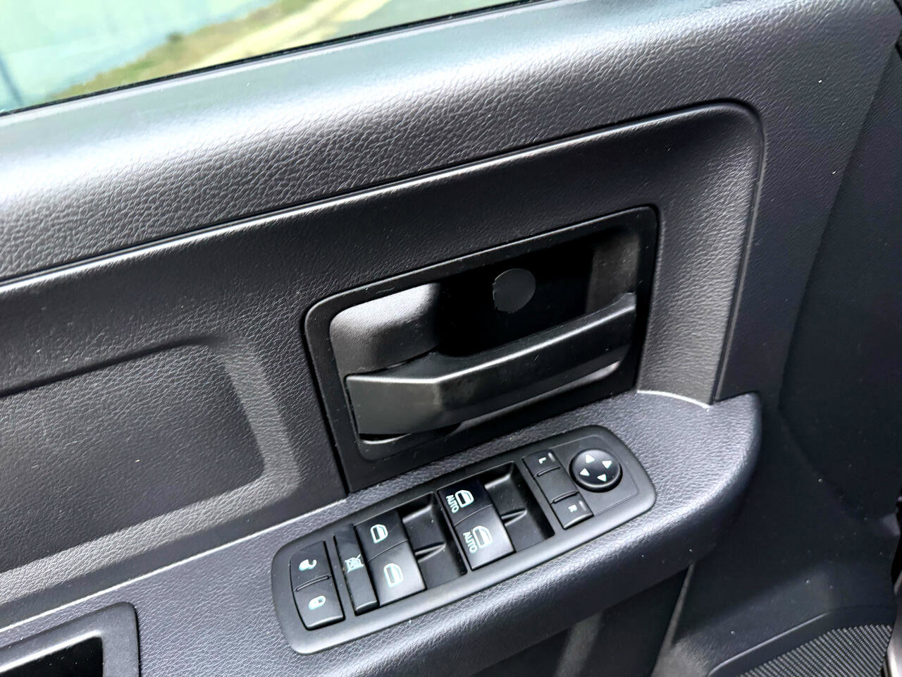 Used 2015 RAM 1500 Express image 32