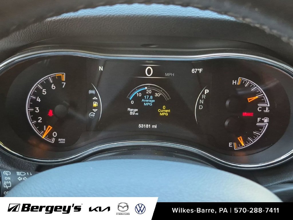 Used 2020 Jeep Grand Cherokee Laredo w/ Security & Convenience Group AWD/4WD image 23