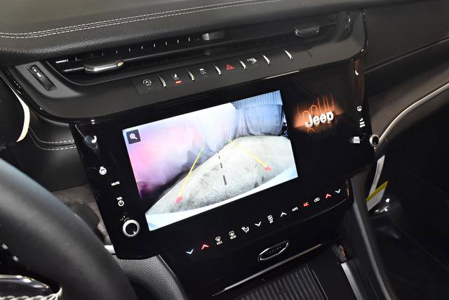 New 2026 Jeep Grand Cherokee Altitude AWD/4WD image 14