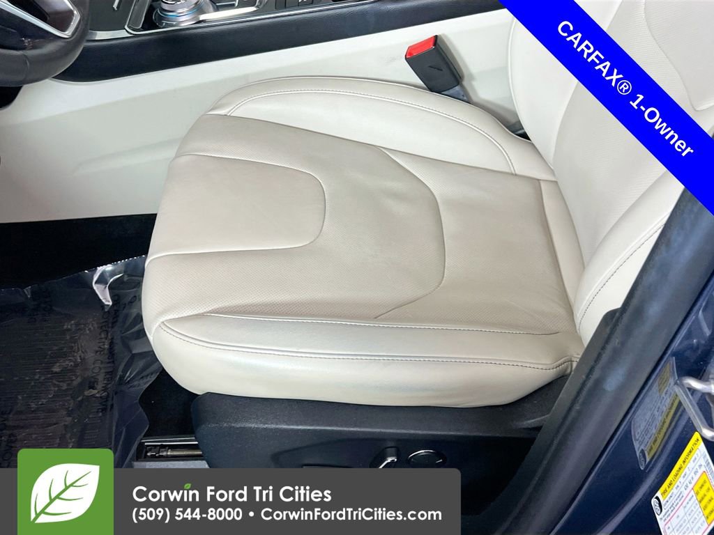 Used 2019 Ford Edge Titanium w/ Equipment Group 301A image 23