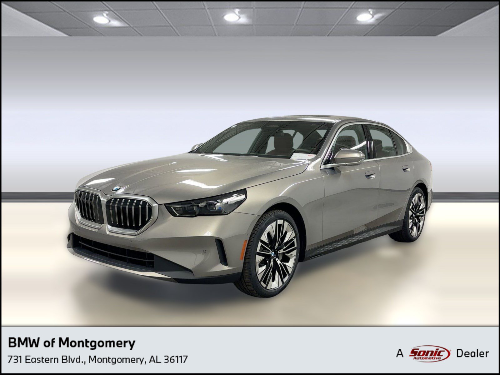 New 2026 BMW 530i RWD image 1