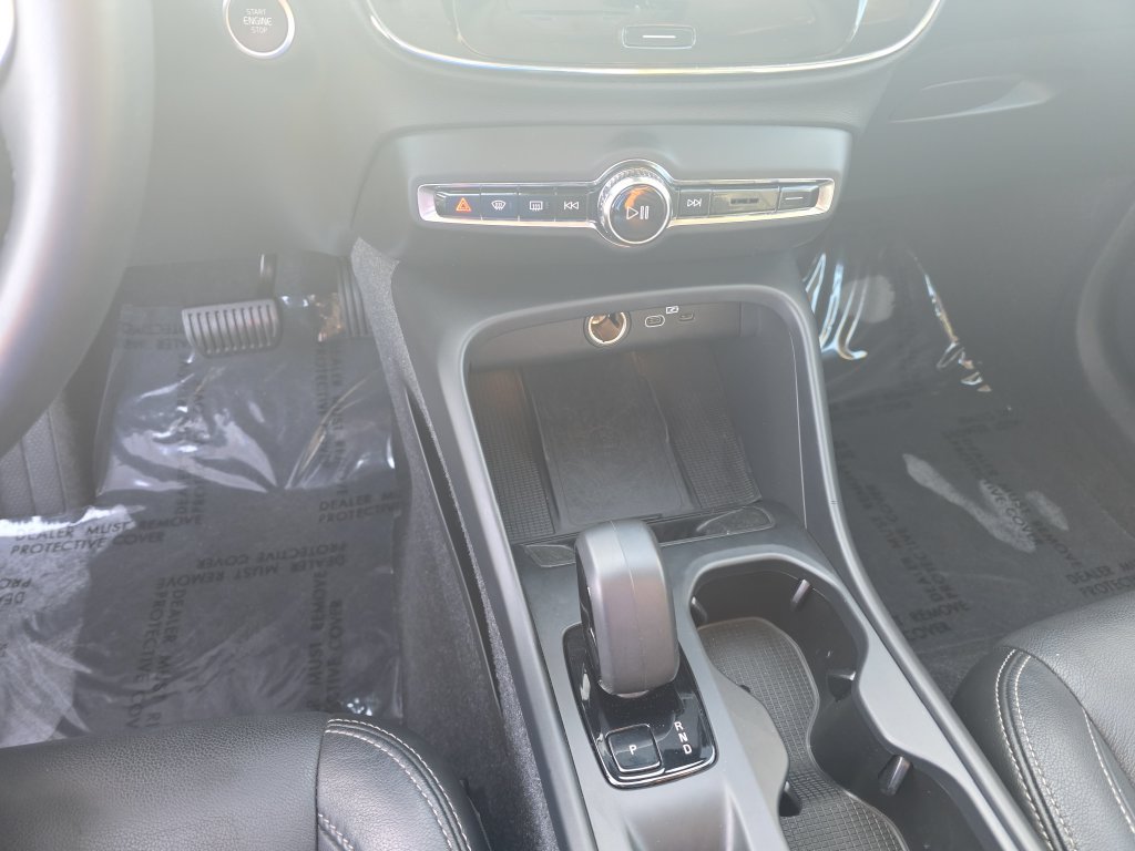 Used 2024 Volvo XC40 B5 Core AWD/4WD image 17