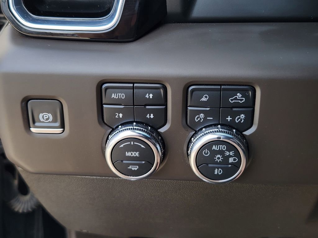 Used 2024 GMC Sierra 2500 Denali image 29