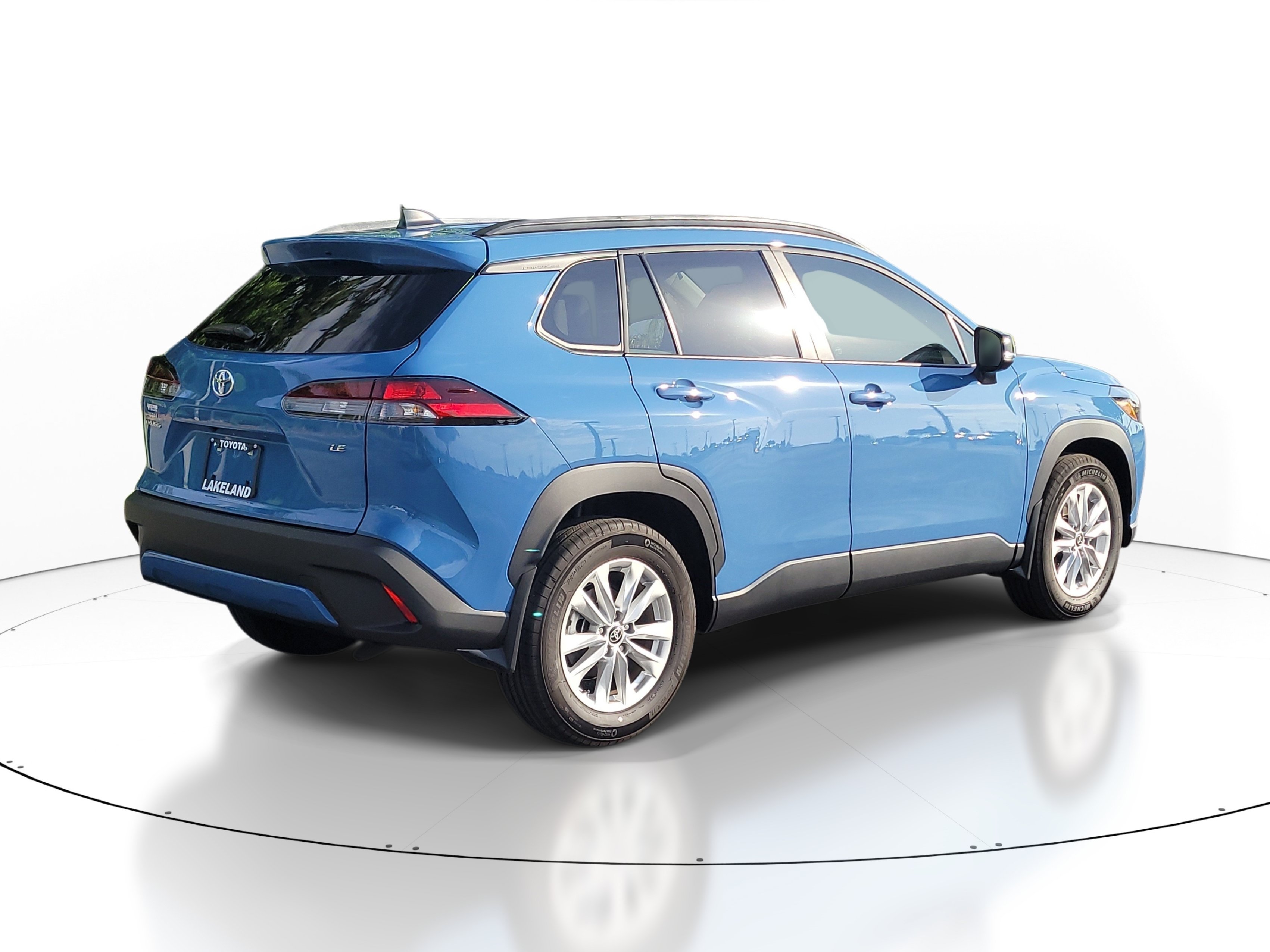 Used 2026 Toyota Corolla Cross LE w/ Moonroof Package FWD image 7