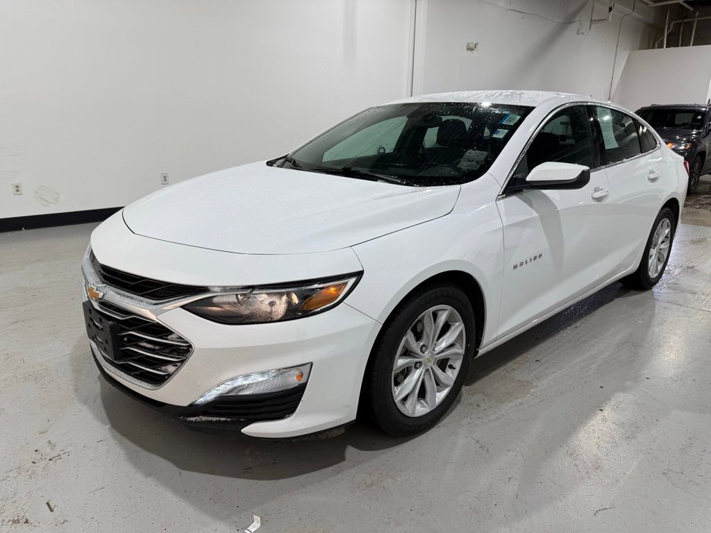 Used 2022 Chevrolet Malibu LT FWD image 2