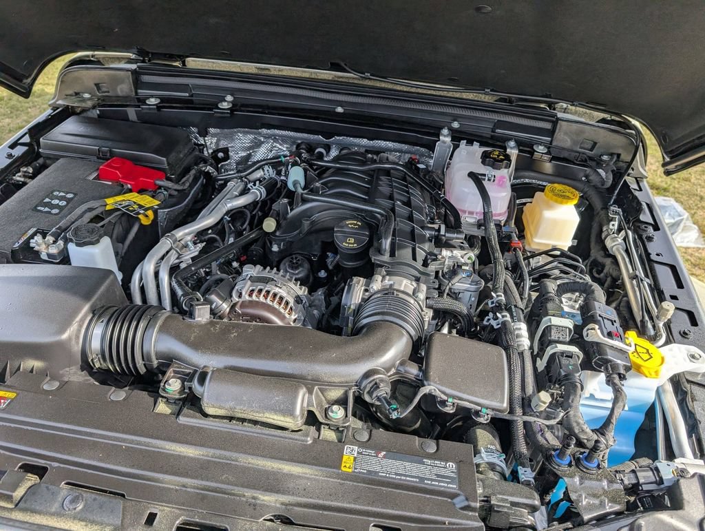 New 2026 Jeep Gladiator Sport AWD/4WD image 30