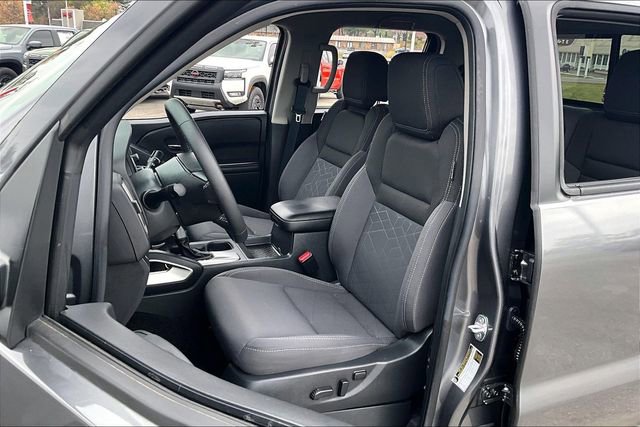Certified 2025 Nissan Frontier SV w/ SV Convenience Package image 18