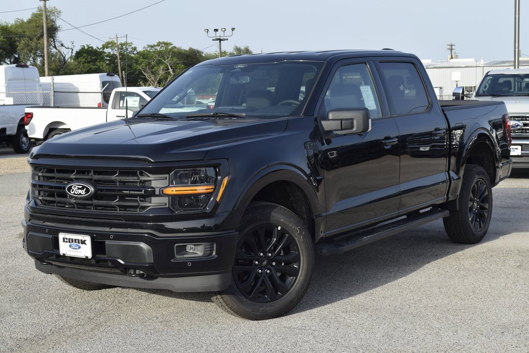 New 2025 Ford F150 XLT w/ Equipment Group 302A MID