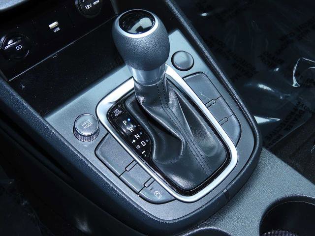 Used 2023 Hyundai Kona SE image 30