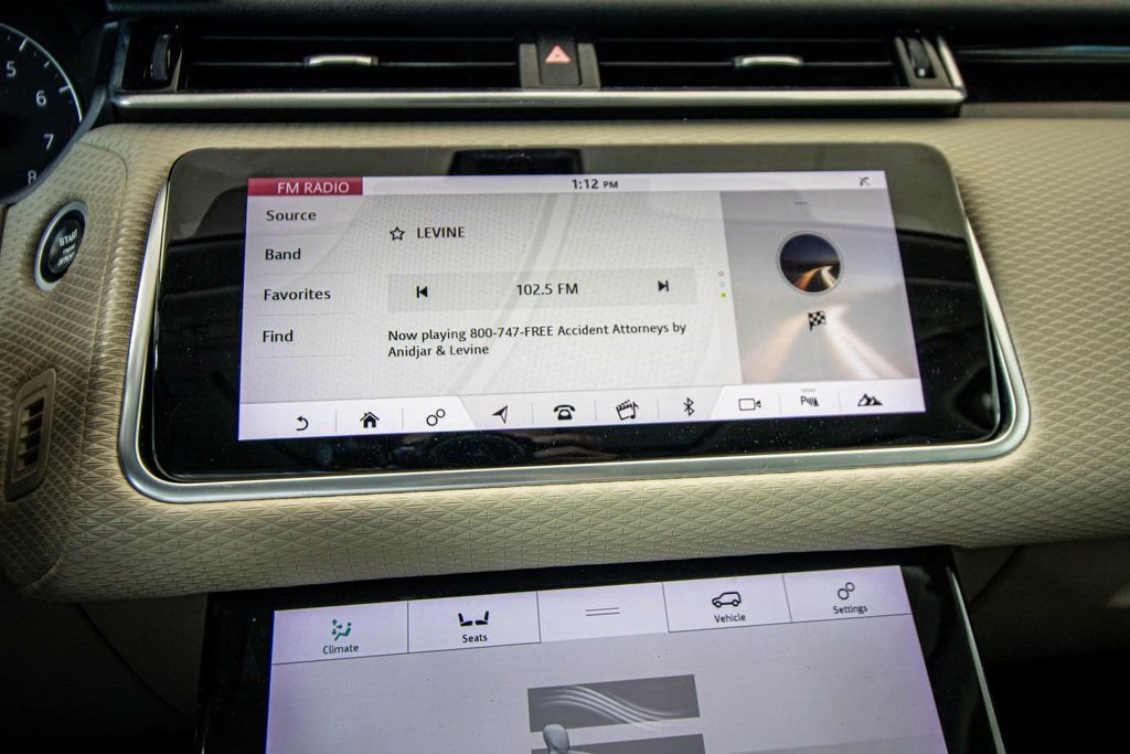 Used 2020 Land Rover Range Rover Velar S image 35