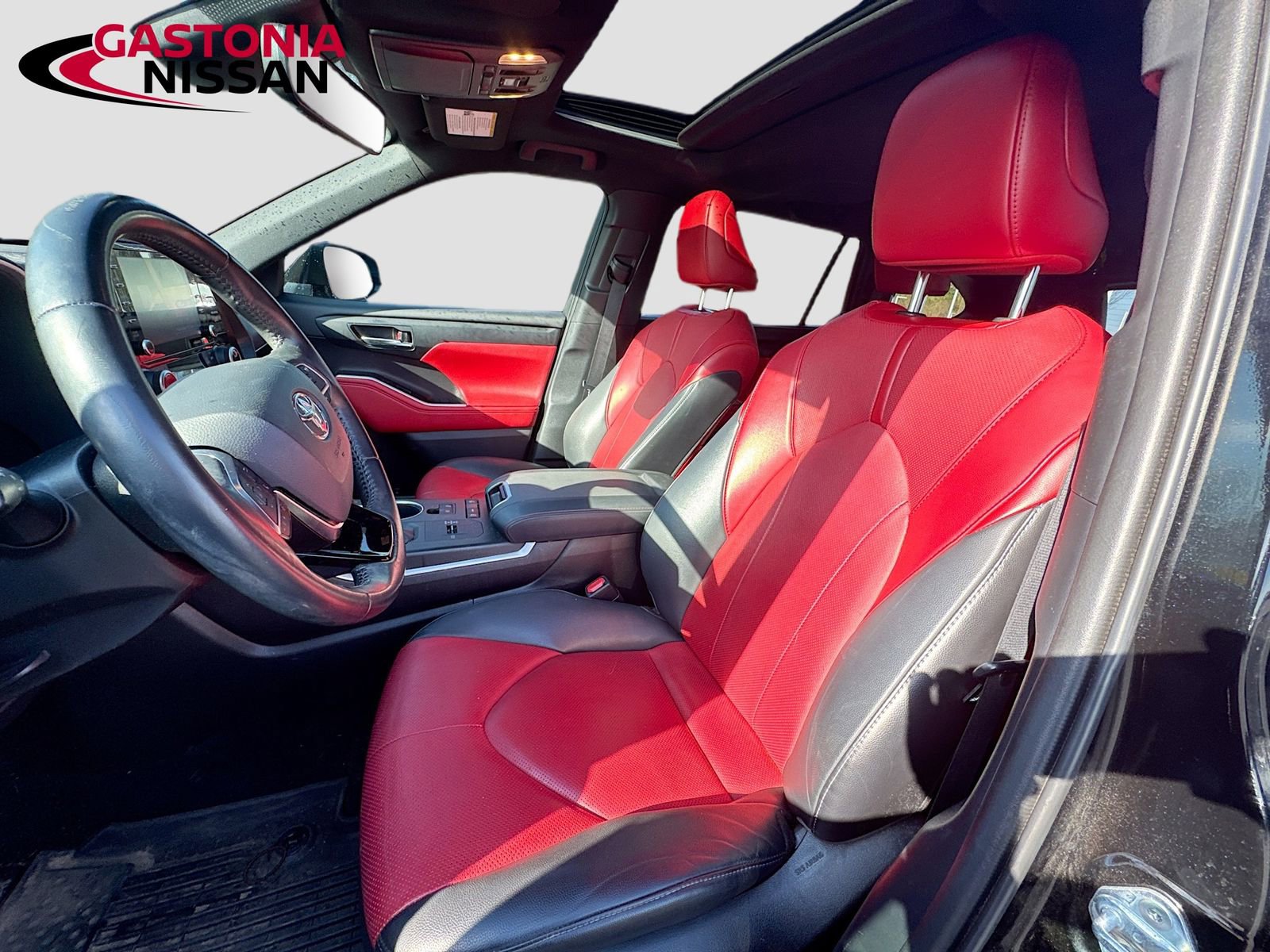 Used 2021 Toyota Highlander XSE image 26