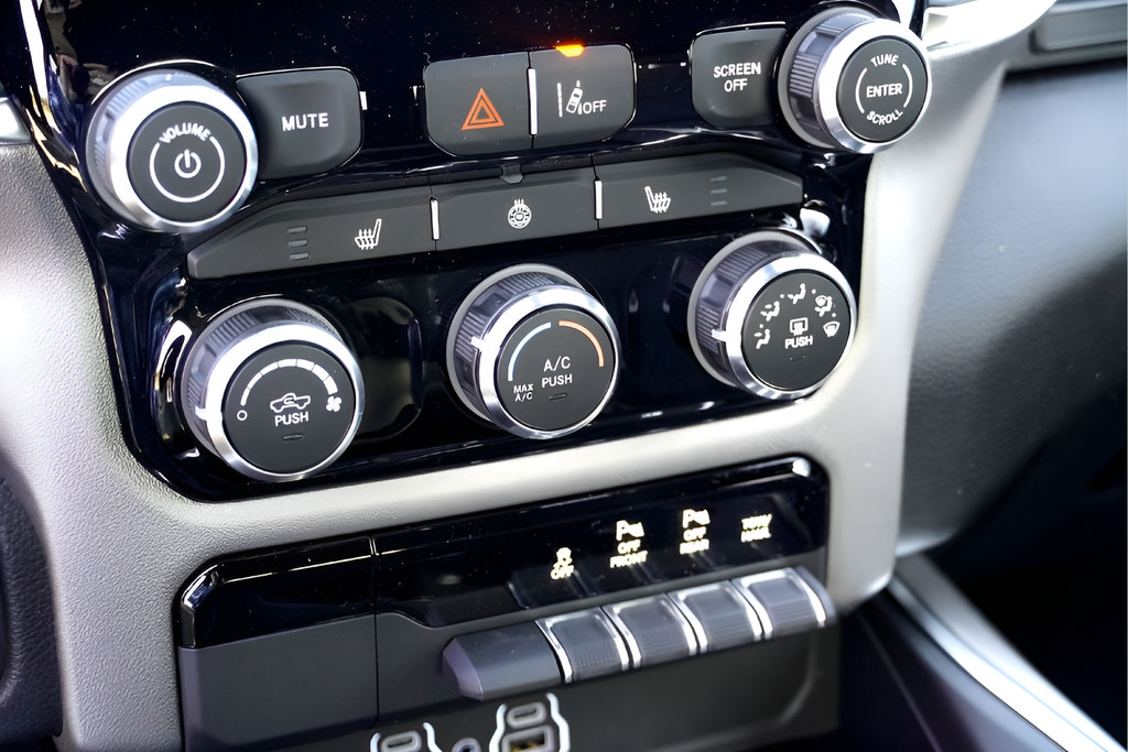New 2026 RAM 1500 Lone Star AWD/4WD image 16
