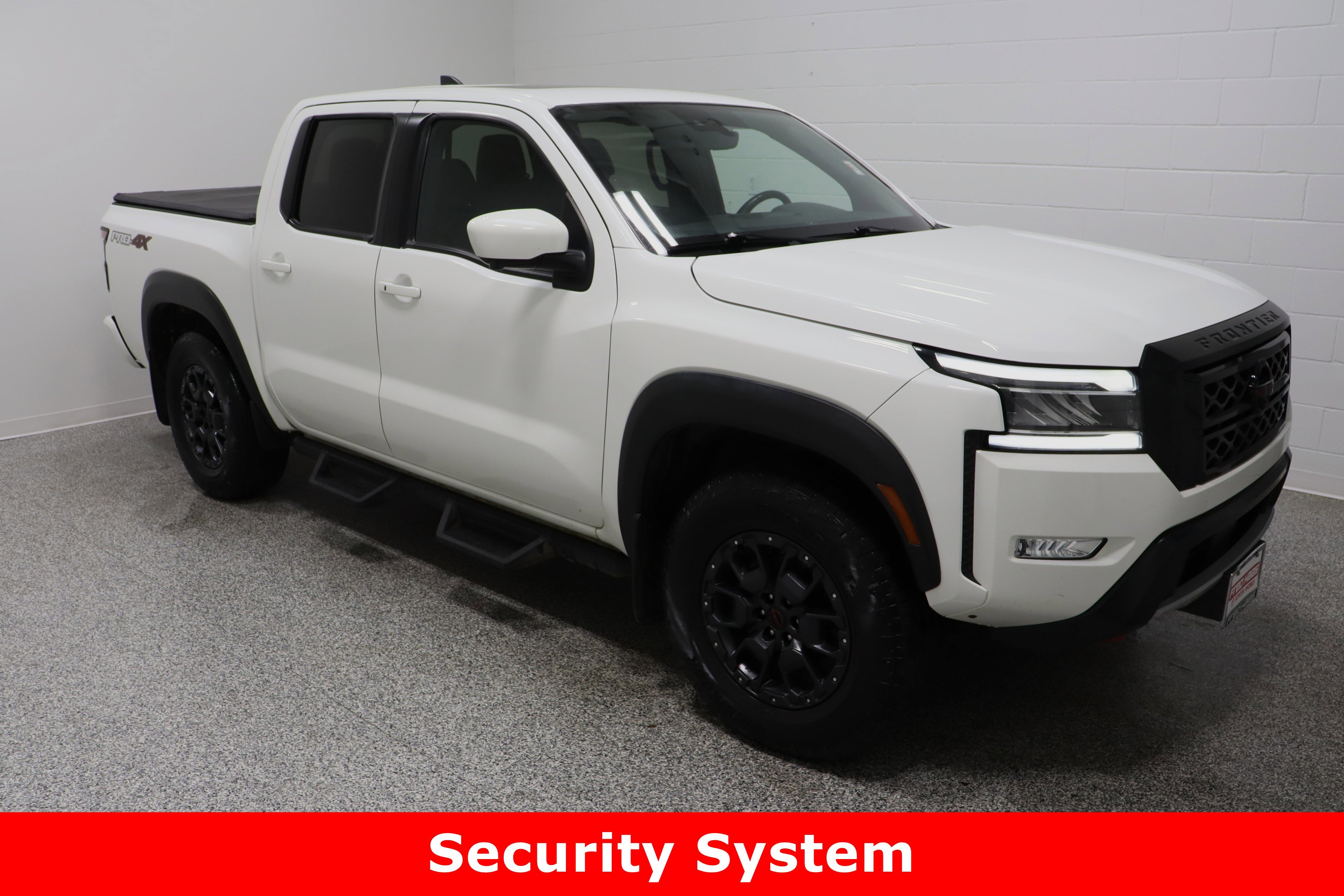 Used 2023 Nissan Frontier PRO-4X w/ Pro-4X Premium Package image 4