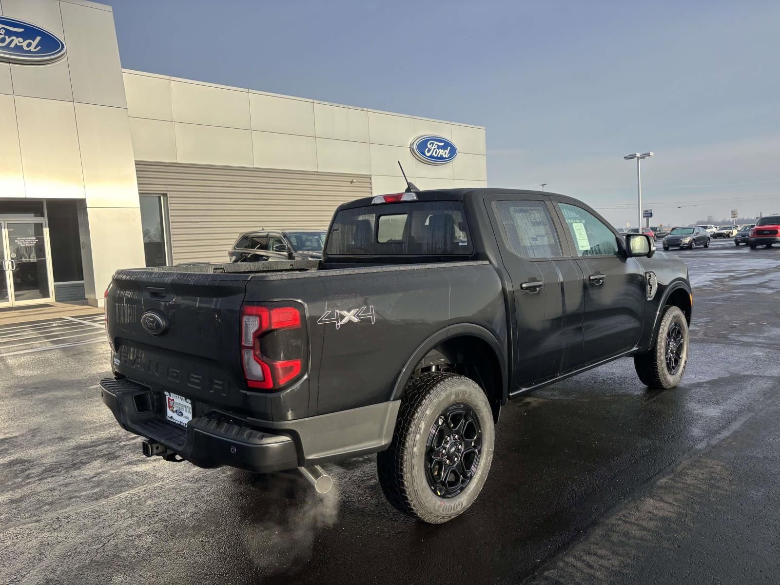 New 2025 Ford Ranger Lariat w/ Black Appearance Package image 7