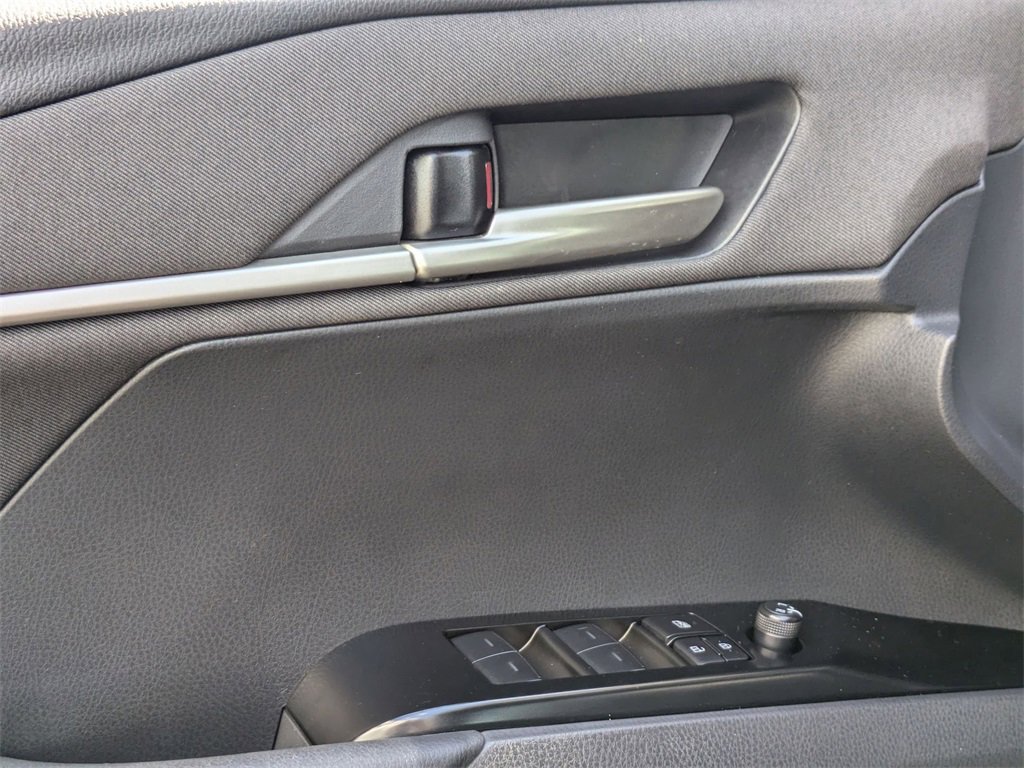 Used 2025 Toyota Camry LE image 13