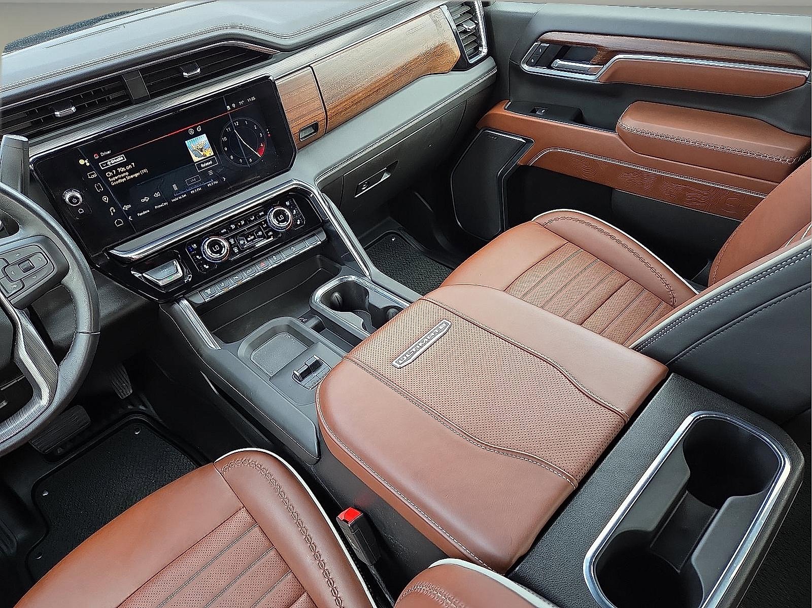 Used 2025 GMC Sierra 2500 Denali Ultimate w/ Max Trailering Package image 12