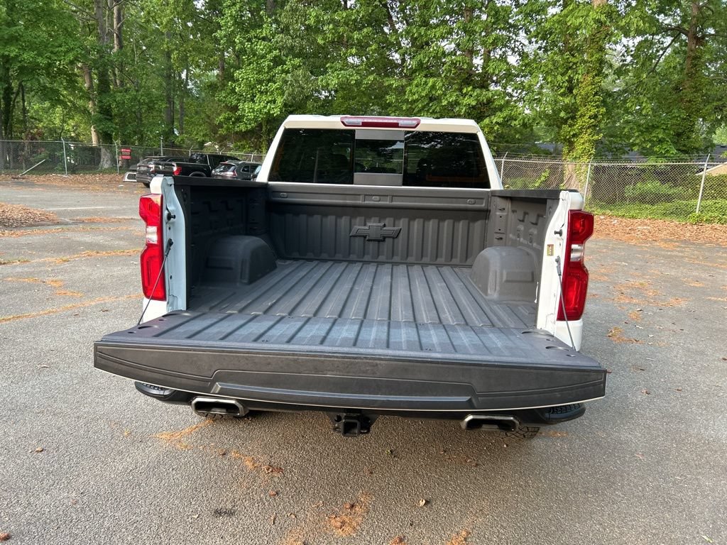 Used 2024 Chevrolet Silverado 1500 LT Trail Boss w/ Convenience Package II AWD/4WD image 32