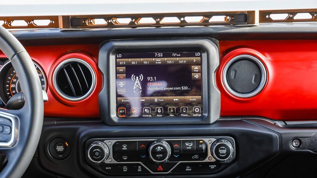 Used 2023 Jeep Gladiator Rubicon w/ Trailer Tow Package AWD/4WD image 17