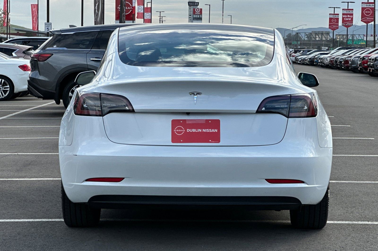 Used 2023 Tesla Model 3 Standard Range image 5