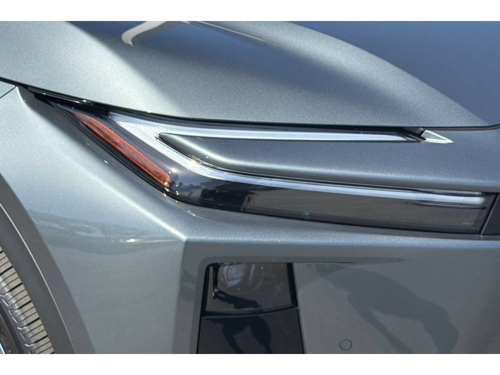 New 2026 Toyota C-HR w/ Cold Weather Package AWD/4WD image 30