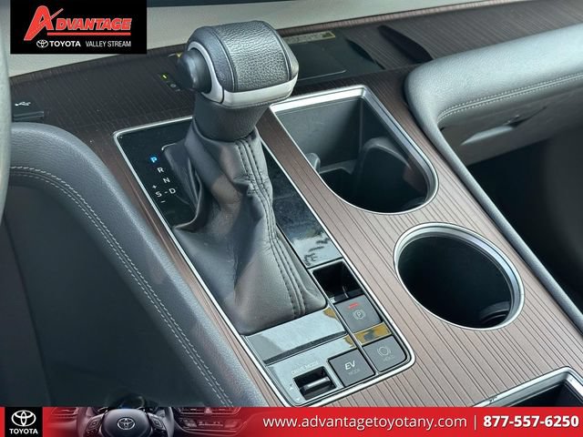 Used 2022 Toyota Sienna XLE w/ XLE Plus Package FWD image 35