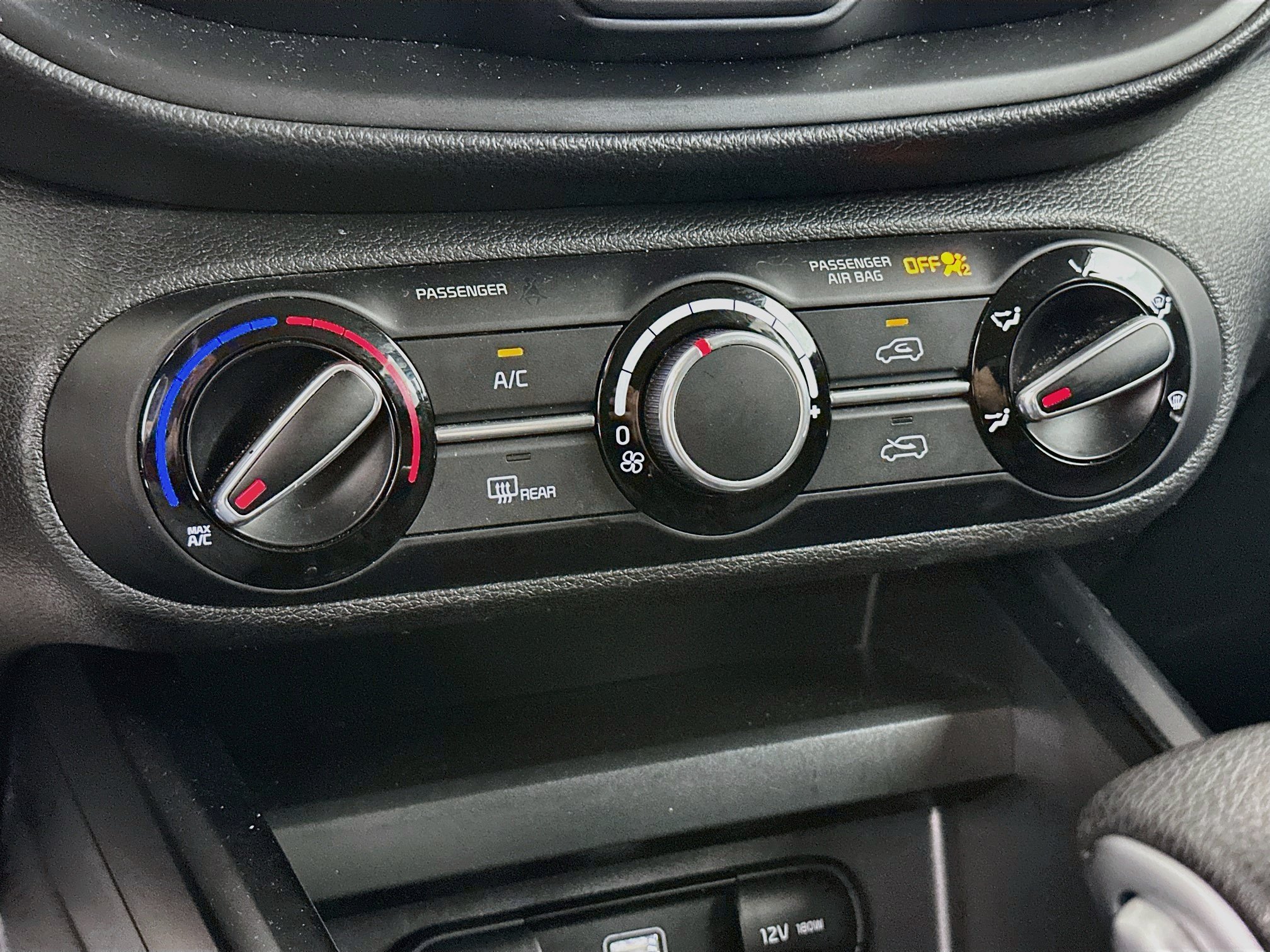 Used 2024 Kia Soul LX w/ Option Group 015 FWD image 23