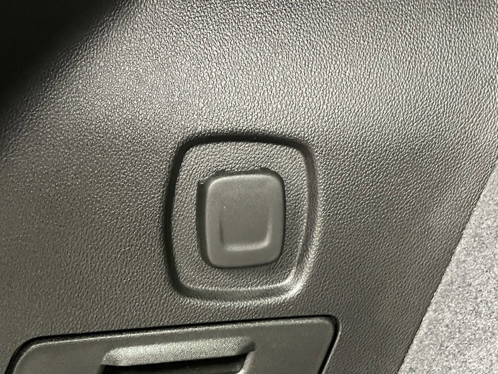 Certified 2025 Cadillac XT5 Premium Luxury image 18