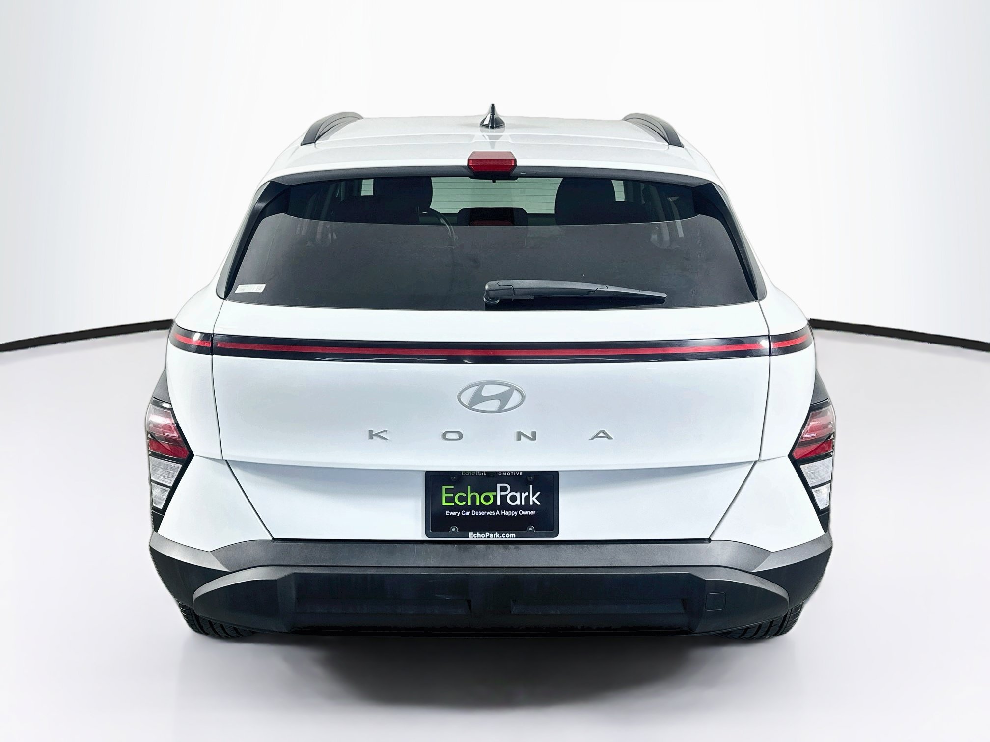 Used 2025 Hyundai Kona SEL FWD image 7