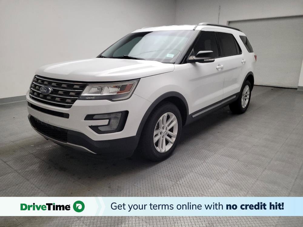 Used 2016 Ford Explorer XLT image 1