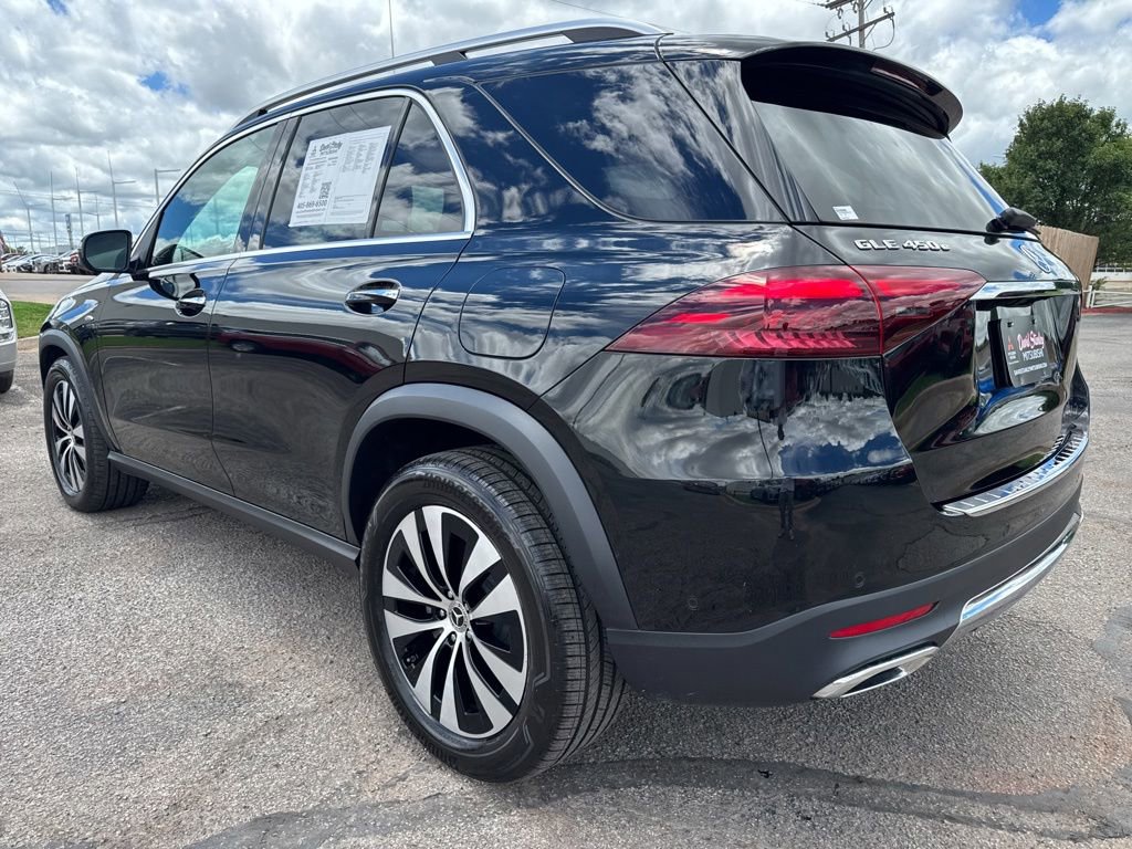 Used 2025 Mercedes-Benz GLE 450e 4MATIC w/ Driver Assistance Package image 6