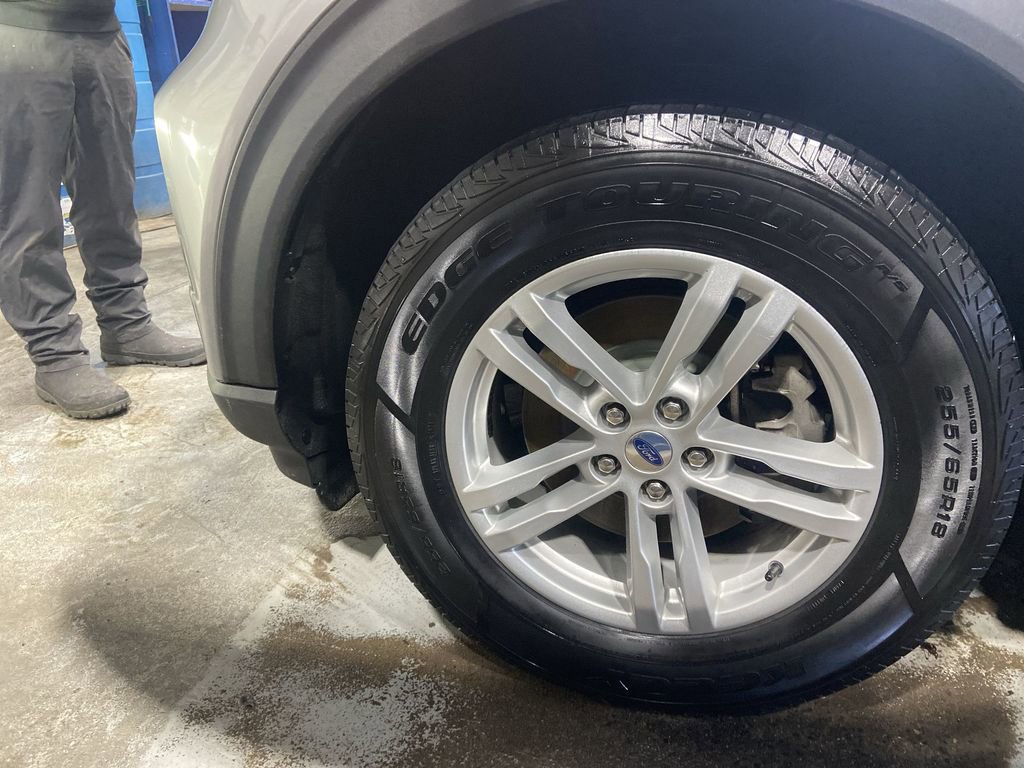 Used 2021 Ford Explorer XLT w/ Equipment Group 202A image 32