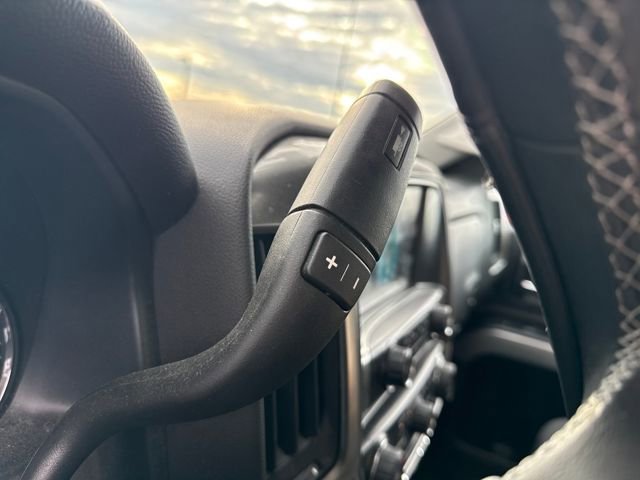 Used 2017 Chevrolet Silverado 1500 LT w/ Midnight Edition image 33