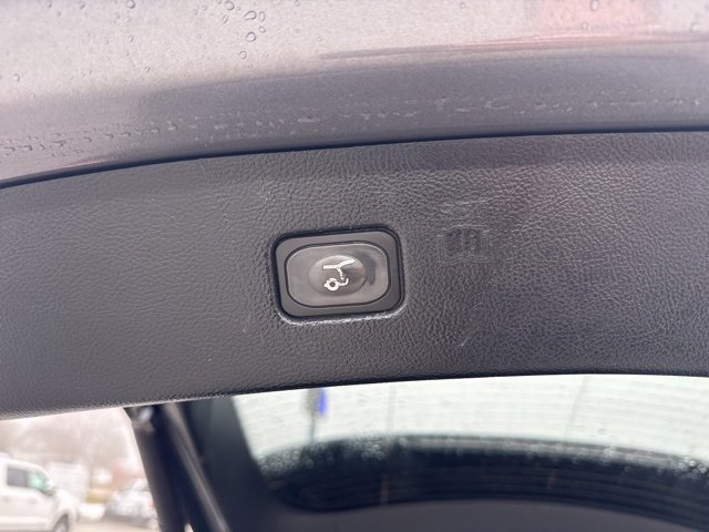 Used 2021 Ford Edge SEL w/ Convenience Package image 12