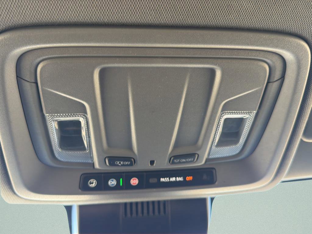 Used 2025 Chevrolet Silverado 1500 LT image 29