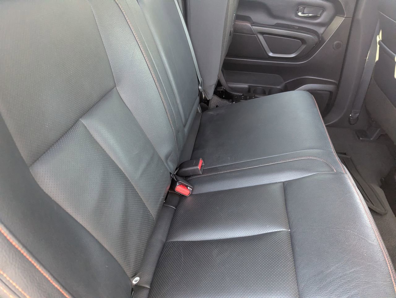 Used 2021 Nissan Titan PRO-4X w/ Pro-4x Convenience Package AWD/4WD image 15