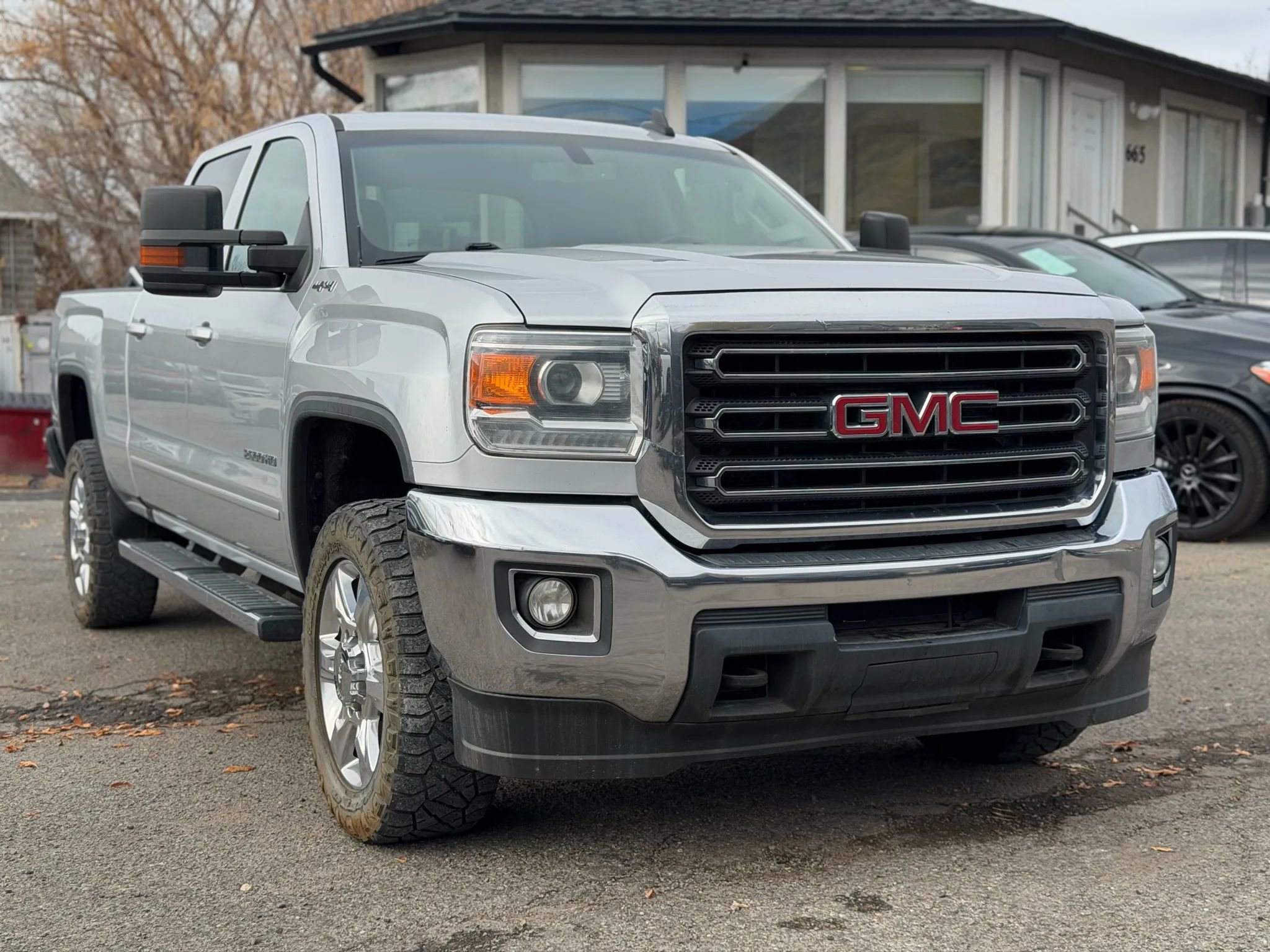 Used 2017 GMC Sierra 2500 SLE image 1