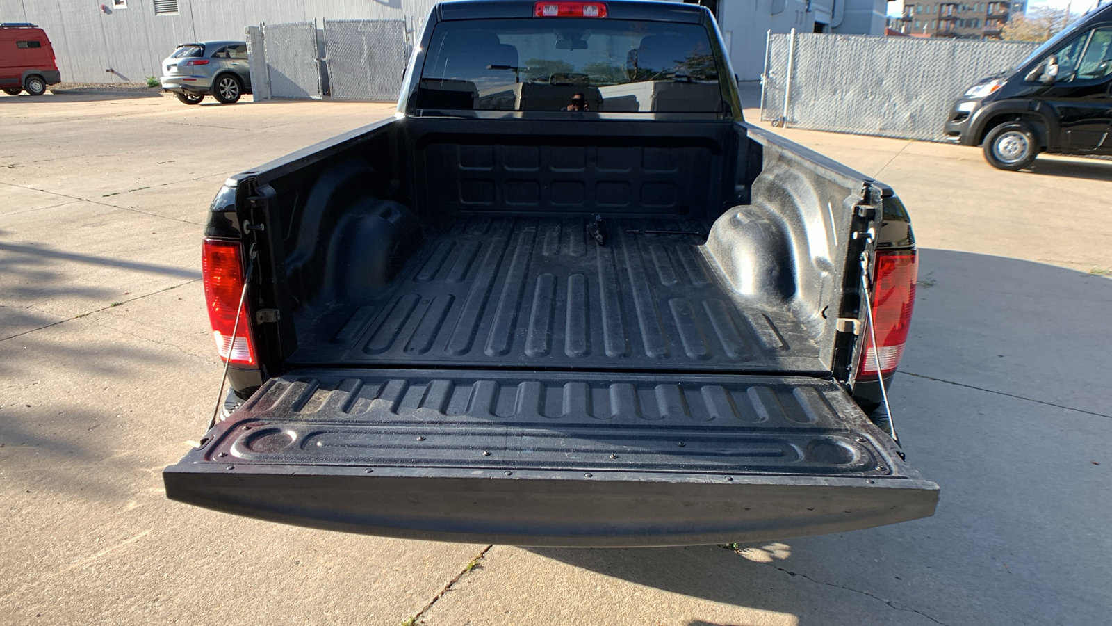 Used 2017 RAM 1500 Express AWD/4WD image 24