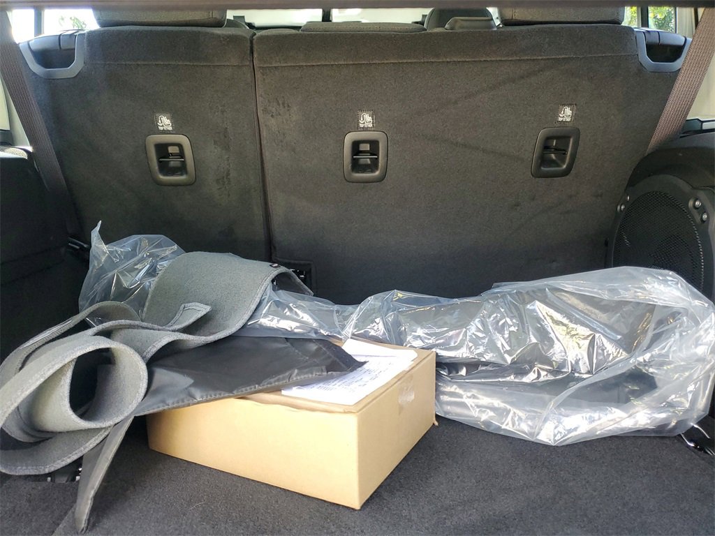 Used 2025 Jeep Wrangler Sport S image 5