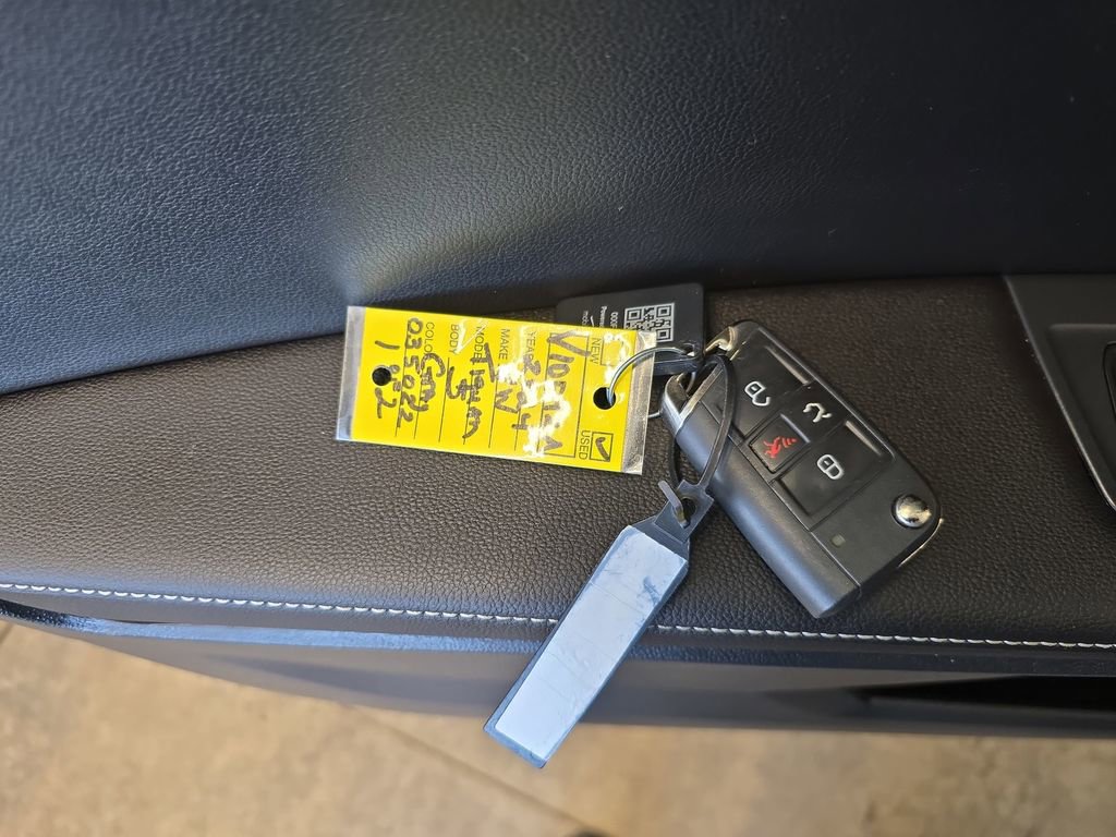 Used 2024 Volkswagen Tiguan S image 27