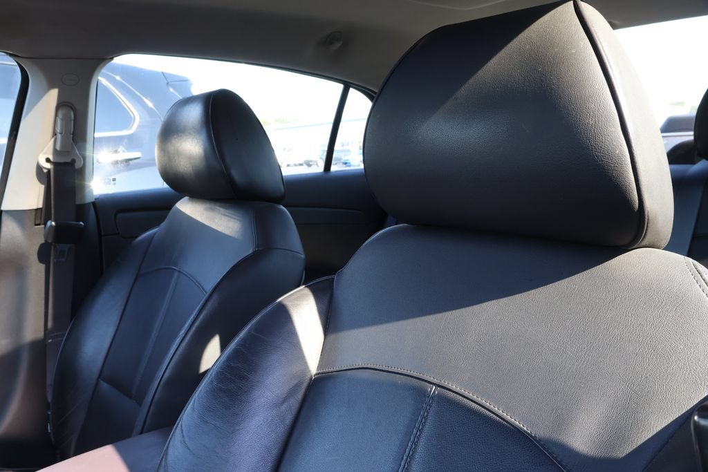 Used 2011 Chevrolet Malibu LTZ FWD image 10