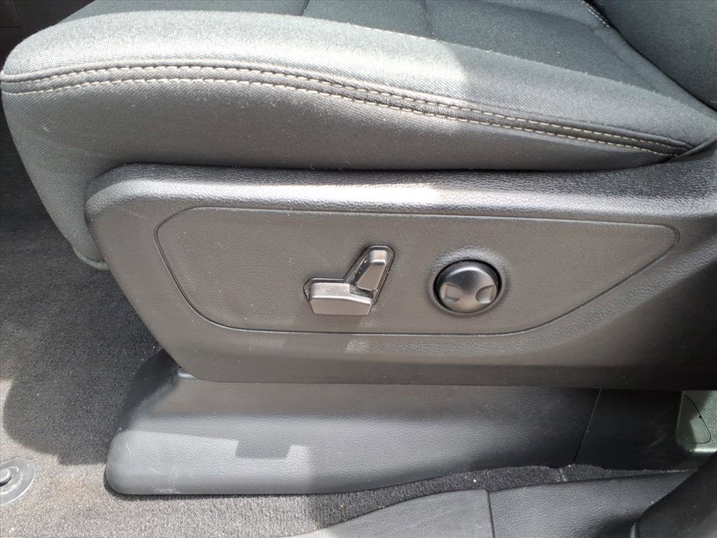 Used 2025 RAM 1500 Big Horn AWD/4WD image 6