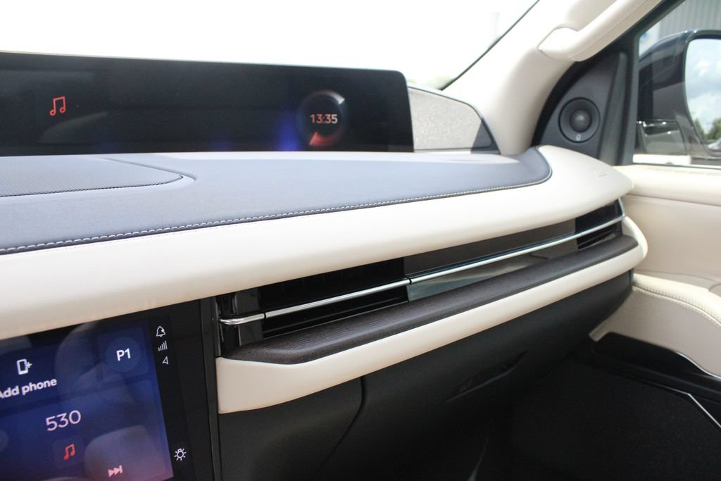 New 2027 Lincoln Navigator L Reserve AWD/4WD image 18
