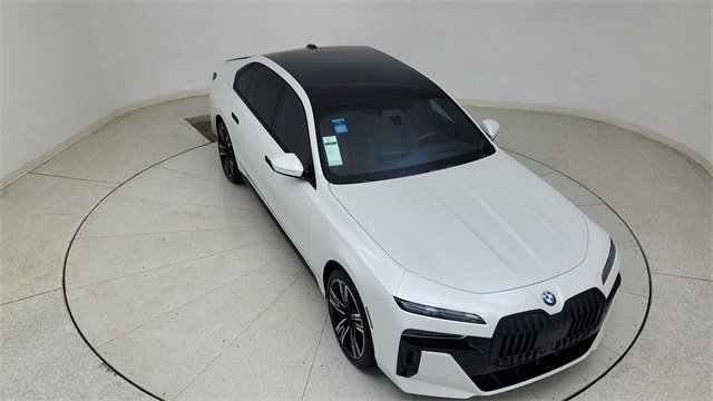 Used 2023 BMW 740i w/ Executive Package image 76