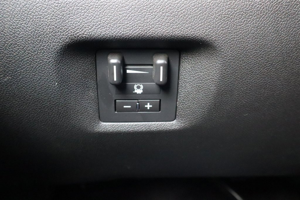 Used 2014 Chevrolet Silverado 2500 LTZ w/ LTZ Plus Package image 12