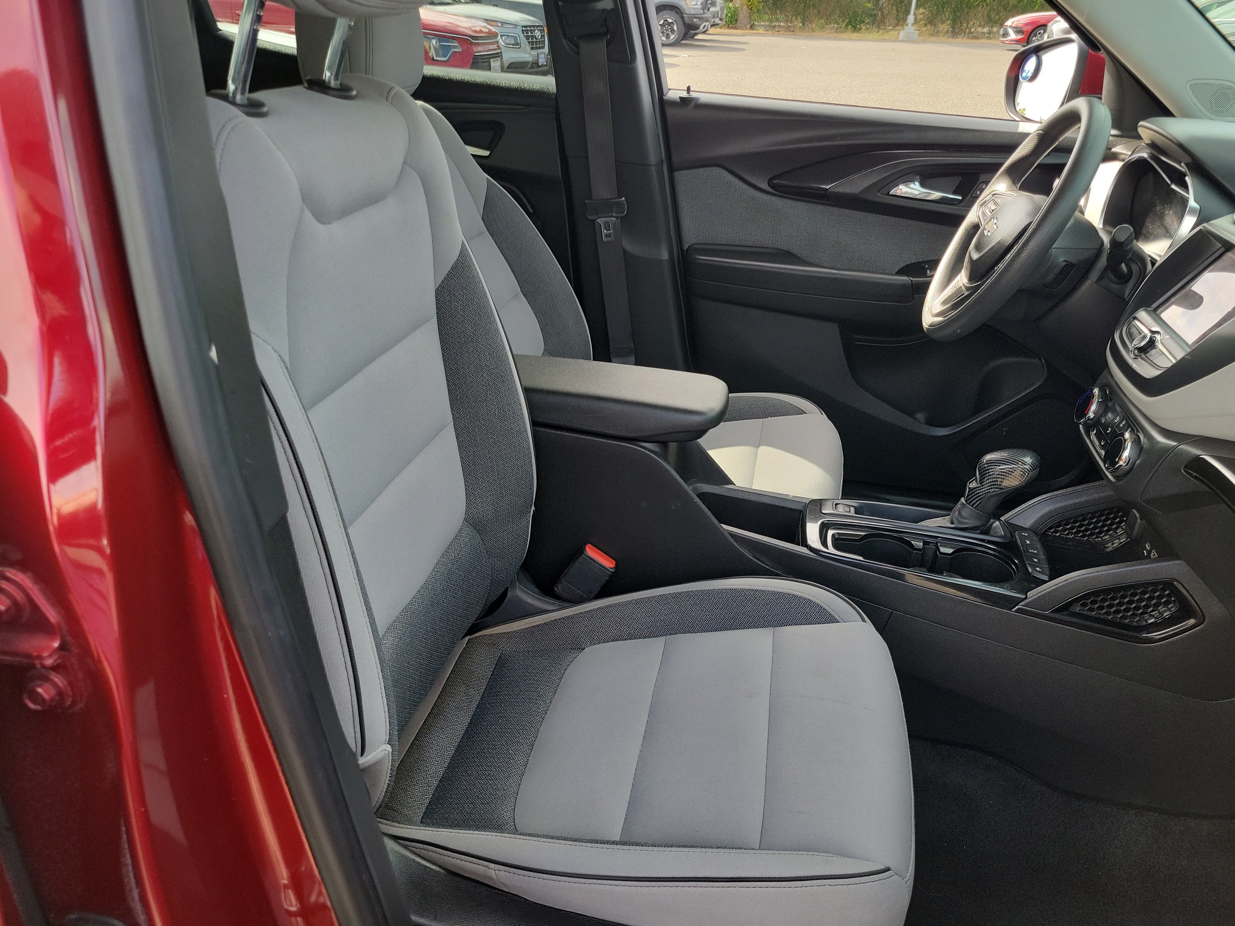 Used 2022 Chevrolet TrailBlazer LT FWD image 20