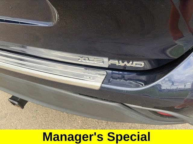 Used 2020 Toyota Highlander XLE AWD/4WD image 52