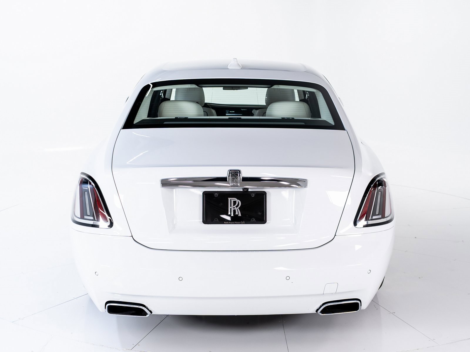 New 2025 Rolls-Royce Ghost image 4