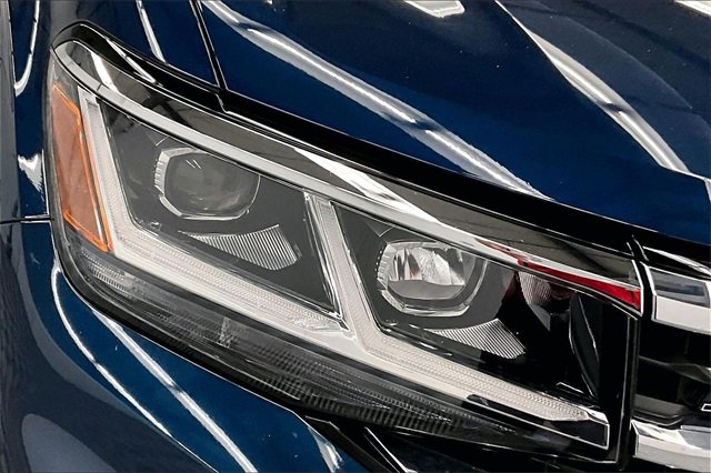 Used 2022 Volkswagen Atlas SEL Premium image 32