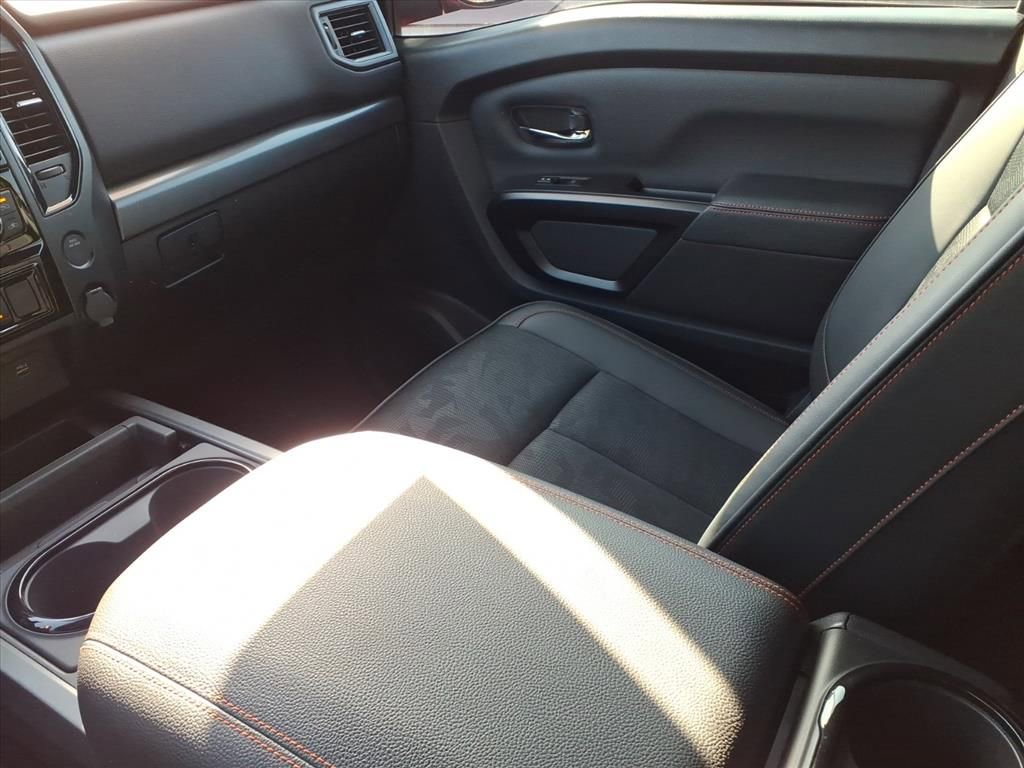 Used 2024 Nissan Titan PRO-4X w/ Pro-4x Utility Package image 17