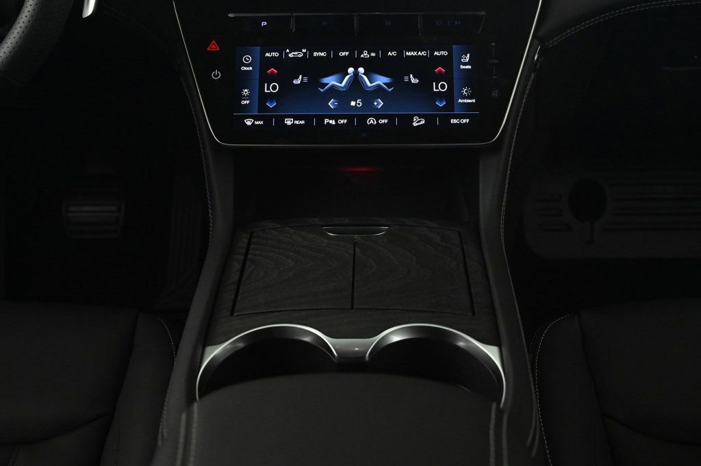 Used 2025 Maserati Grecale GT image 13